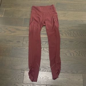 Lululemon leggings size 4 with zippers